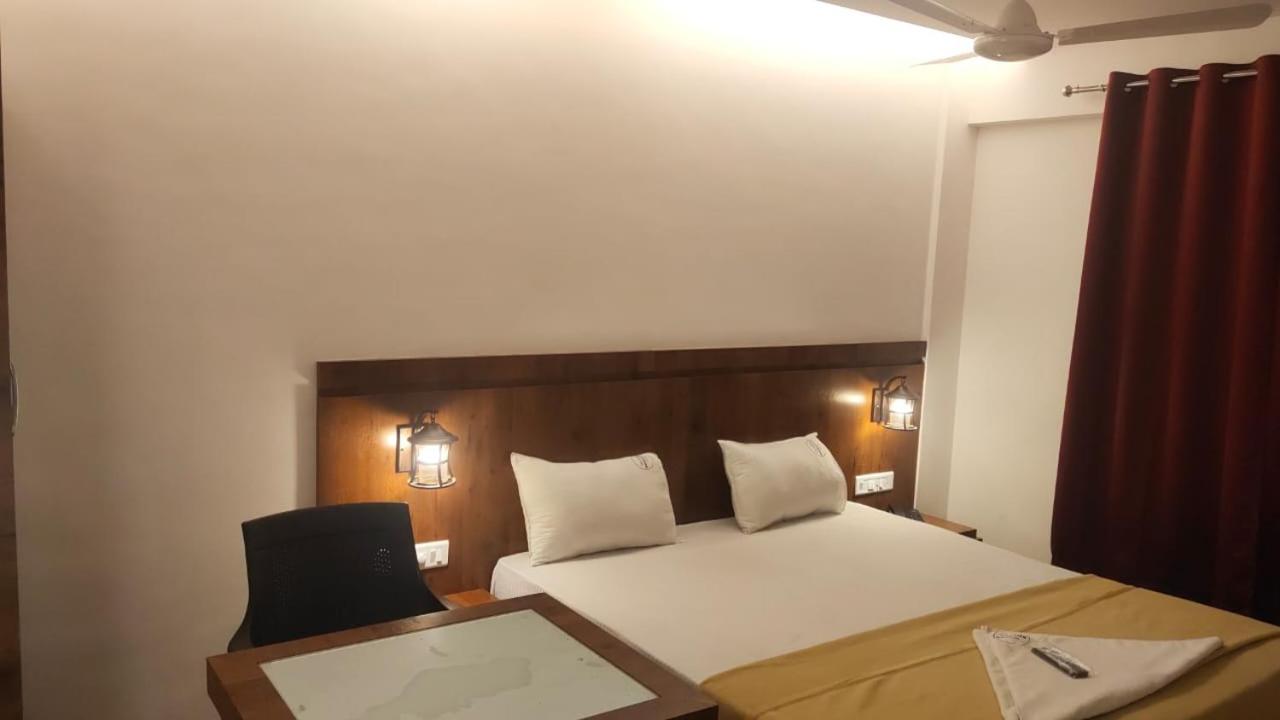 Hotel Anvisha Executive Mangvadi Exterior photo